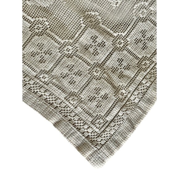 Lace Table Runner 39.5x14.5 Floral & Geometric Pattern Creamy Beige VTG Wedding - Picture 6 of 10